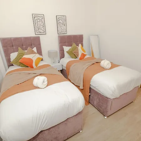 Charming And Bright Flat - Wi-fi Included!