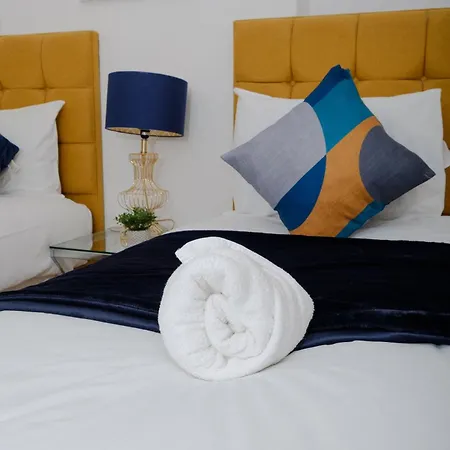 Charming And Bright Flat - Wi-fi Included! * Bristol