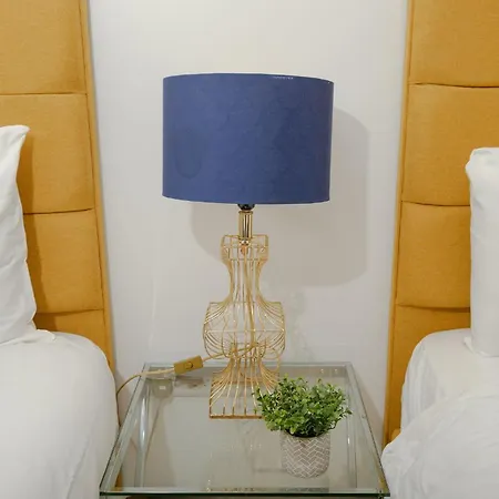Charming And Bright Flat - Wi-fi Included!
